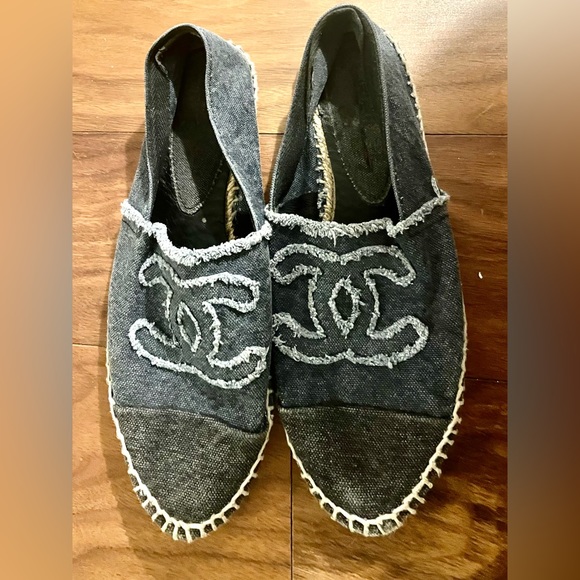 Chanel Denim CC Espadrilles - Picture 1 of 6